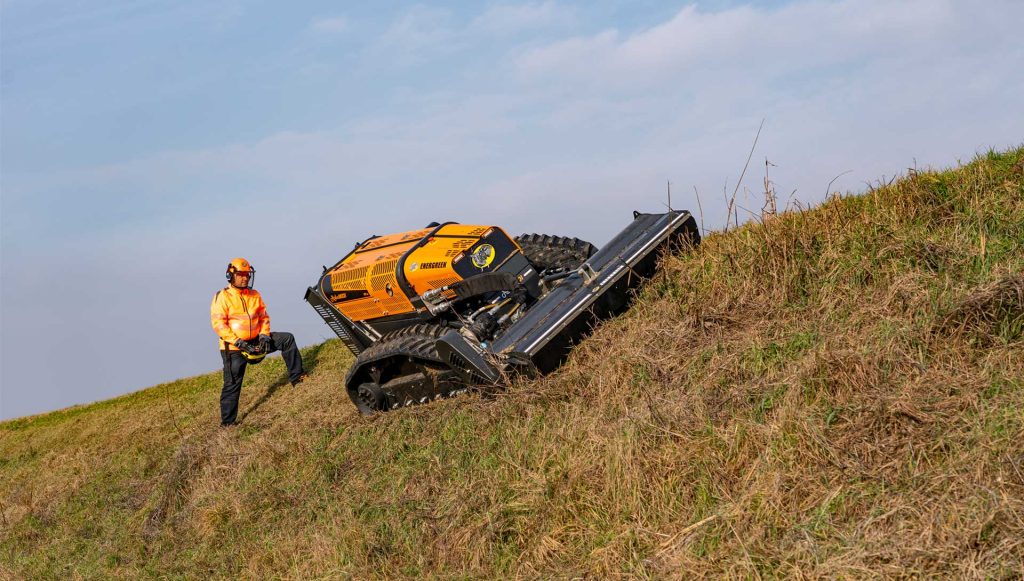 RoboMIDI Side Slope Scotland - ILH Groundcare