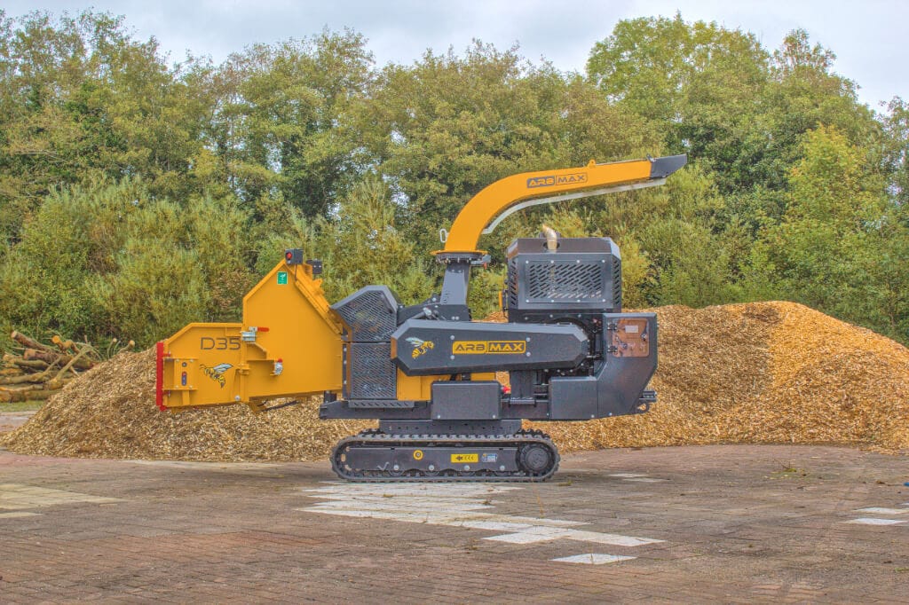 ARB Max D35 tracked chipper side view
