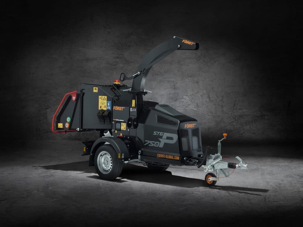 Forst ST6P 750 towable wood chipper front right angle showing feed rollers